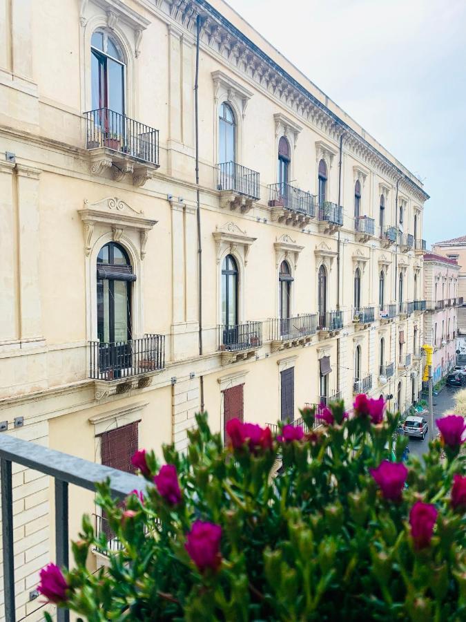 Dimora Lupo_Lifestyle B&B Catania Bagian luar foto